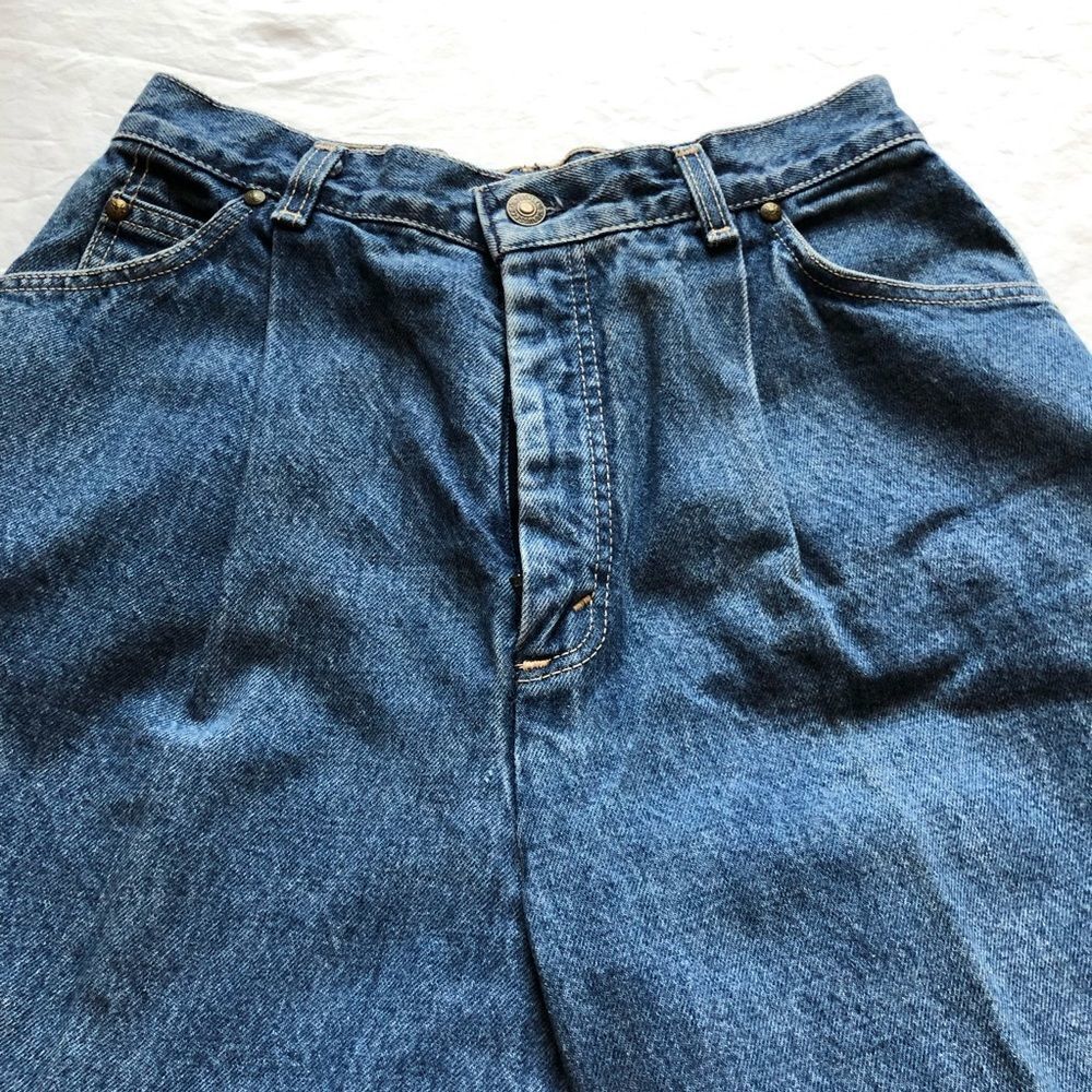 Levi's Jeans Hi Rise Pleated faded blue Size 12